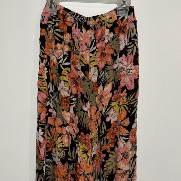 🌹NWOT:BILLABONG FLIAT ON BY FLORAL WIDE LEG PANTS - Picture 3 of 8